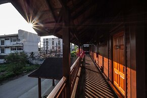 Baan U Sabai Boutique House