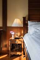 Baan U Sabai Boutique House