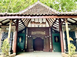 Rumah Boedi Private Residence Villa