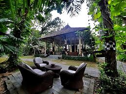 Rumah Boedi Private Residence Villa