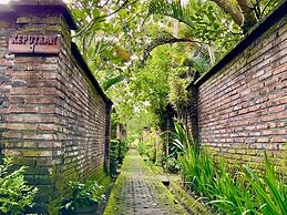 Rumah Boedi Private Residence Villa