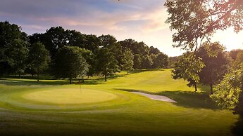 Sandford Springs Hotel & Golf Club