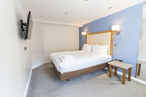 Waterside Hotel & Leisure Club