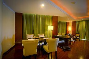 Long Beach Garden Hotel and Pavilions