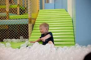 Long Beach Garden Hotel and Pavilions