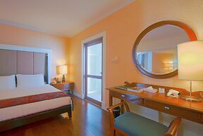 Long Beach Garden Hotel and Pavilions