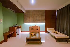 Long Beach Garden Hotel and Pavilions