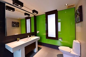 Long Beach Garden Hotel and Pavilions