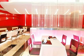 Long Beach Garden Hotel and Pavilions