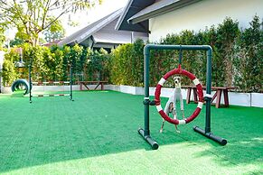 Long Beach Garden Hotel and Pavilions