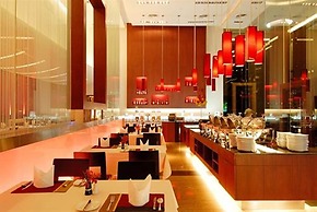 Long Beach Garden Hotel and Pavilions