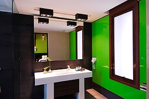 Long Beach Garden Hotel and Pavilions