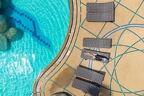 Long Beach Garden Hotel and Pavilions