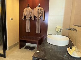 Long Beach Garden Hotel and Pavilions