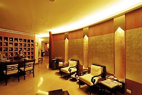 Long Beach Garden Hotel and Pavilions