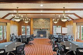Airlie Hotel