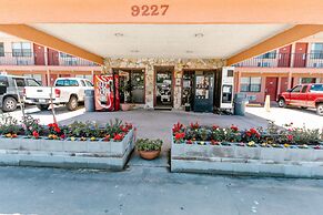 Summer Breeze Motel