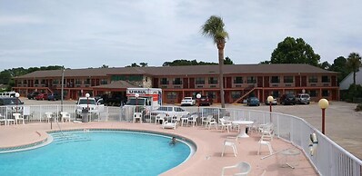 Summer Breeze Motel