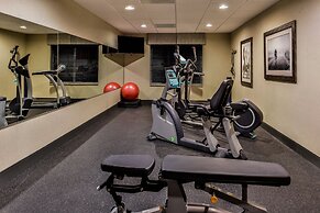 Holiday Inn Express Hotel & Suites Emporia Northwest by IHG