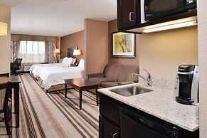 Holiday Inn Express Hotel & Suites Emporia Northwest by IHG