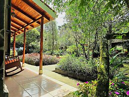 Hotel de Montaña Suria