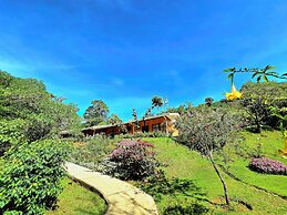 Hotel de Montaña Suria