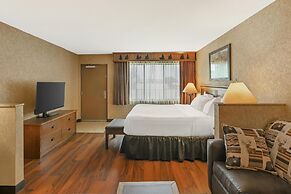Best Western Plus Kelly Inn & Suites