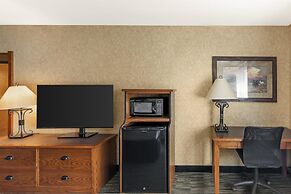 Best Western Plus Kelly Inn & Suites
