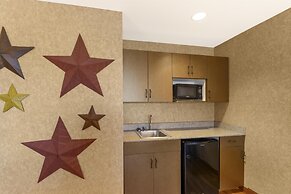 Best Western Plus Kelly Inn & Suites