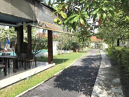 The Living Pool Villas