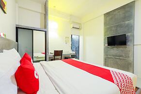 OYO 412 7 Days Hotel