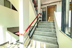 OYO 412 7 Days Hotel