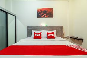 OYO 412 7 Days Hotel