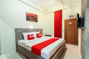 OYO 412 7 Days Hotel