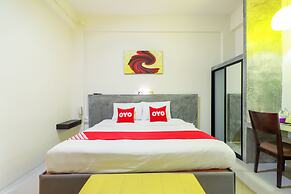 OYO 412 7 Days Hotel