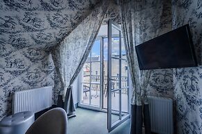 Moon Garden Boutique Hotel