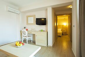 Core Hotel Polychrono