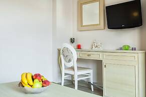 Core Hotel Polychrono