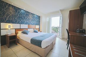 Hôtel Holidays & Work
