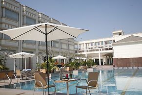 TreeHouse Hotel Club & Spa