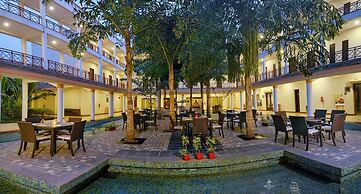 TreeHouse Hotel Club & Spa