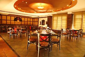 TreeHouse Hotel Club & Spa