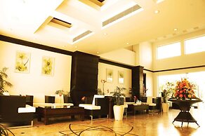 TreeHouse Hotel Club & Spa