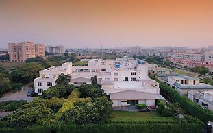 TreeHouse Hotel Club & Spa