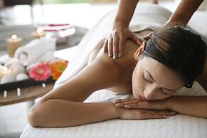 TreeHouse Hotel Club & Spa