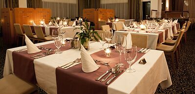 Business Hotel Astrum Laus