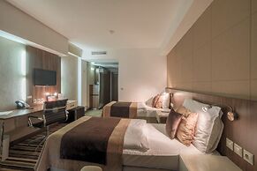 Business Hotel Astrum Laus
