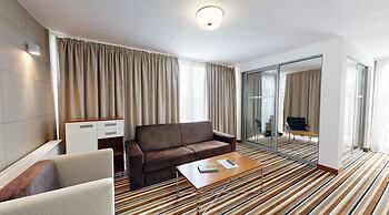 Business Hotel Astrum Laus