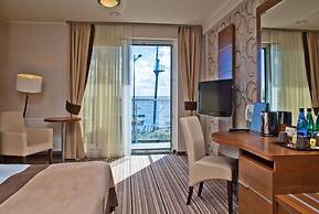 Hotel 77 Restauracja Spa