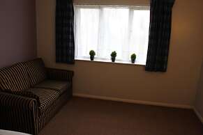 Redwings Lodge Baldock